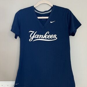 Nike Dri-Fit New York Yankees Women's S/M V-Neck T-Shirt Navy Blue Athletic